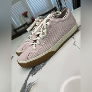 Rothy’s The Lace Up Sneaker Women’s Size 8 Lilac Comfort Low Top Eco Friendly